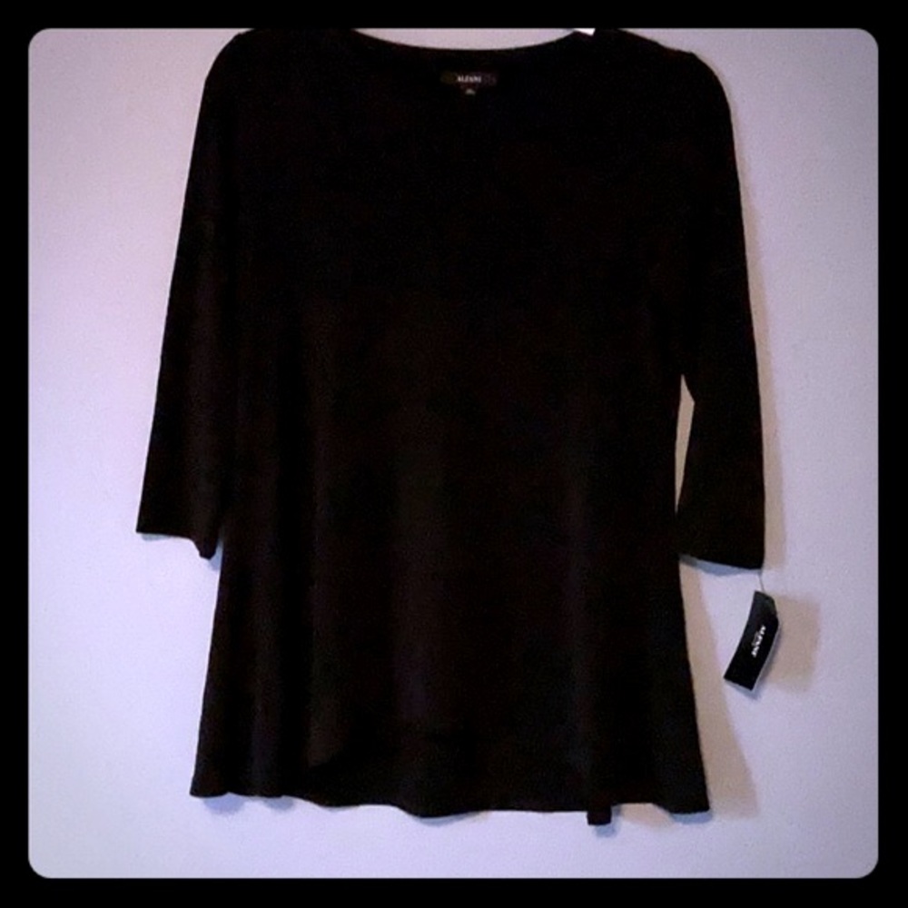 NWT Alfani Petite Swing top in Black